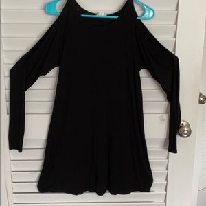 Long-sleeved little black dress with cutout arms